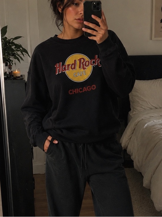 Hard Rock Cafe Tops - Vintage Hard Rock Cafe Black Chicago Crewneck with Yellow Logo